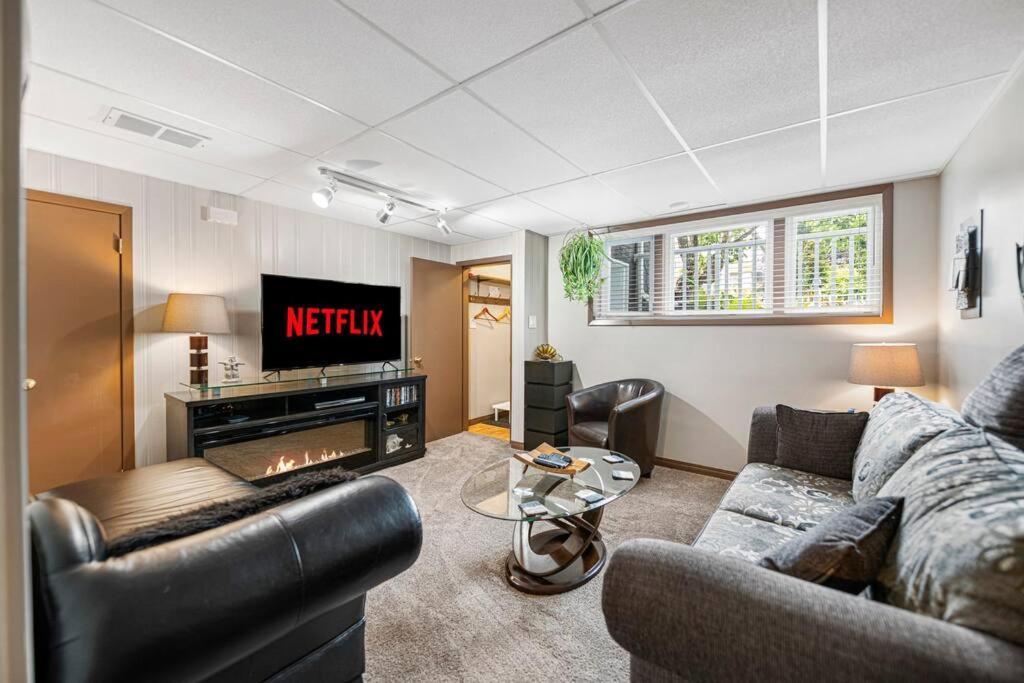 Yeg Chic Luxury Accommodation Edmonton Exteriér fotografie