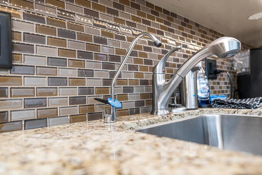 Yeg Chic Luxury Accommodation Edmonton Exteriér fotografie